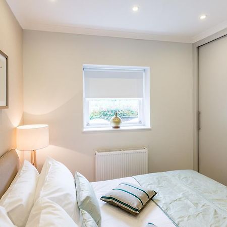 High Street Kensington Apartment ロンドン 部屋 写真
